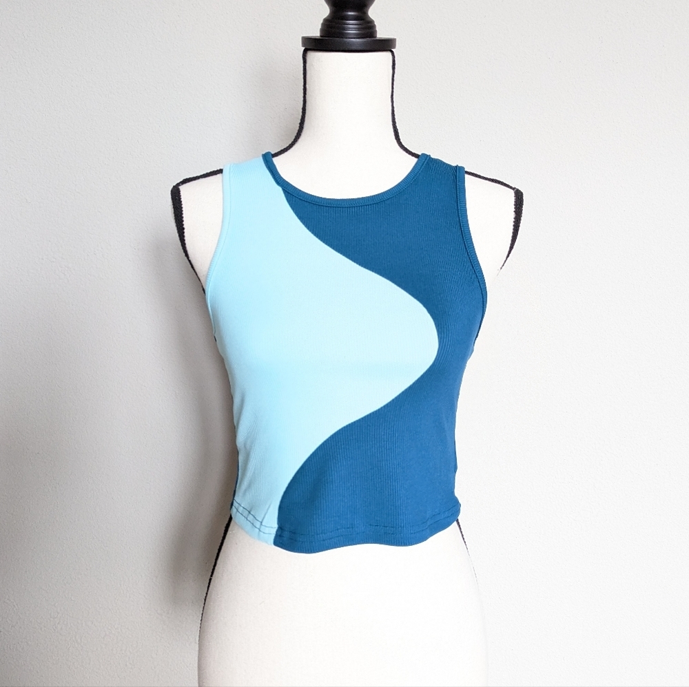 Teal and seafoam green abstract color block cropped ribbed tank top size M